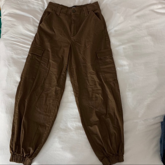BDG Brown Cargo Pants - Picture 2 of 4